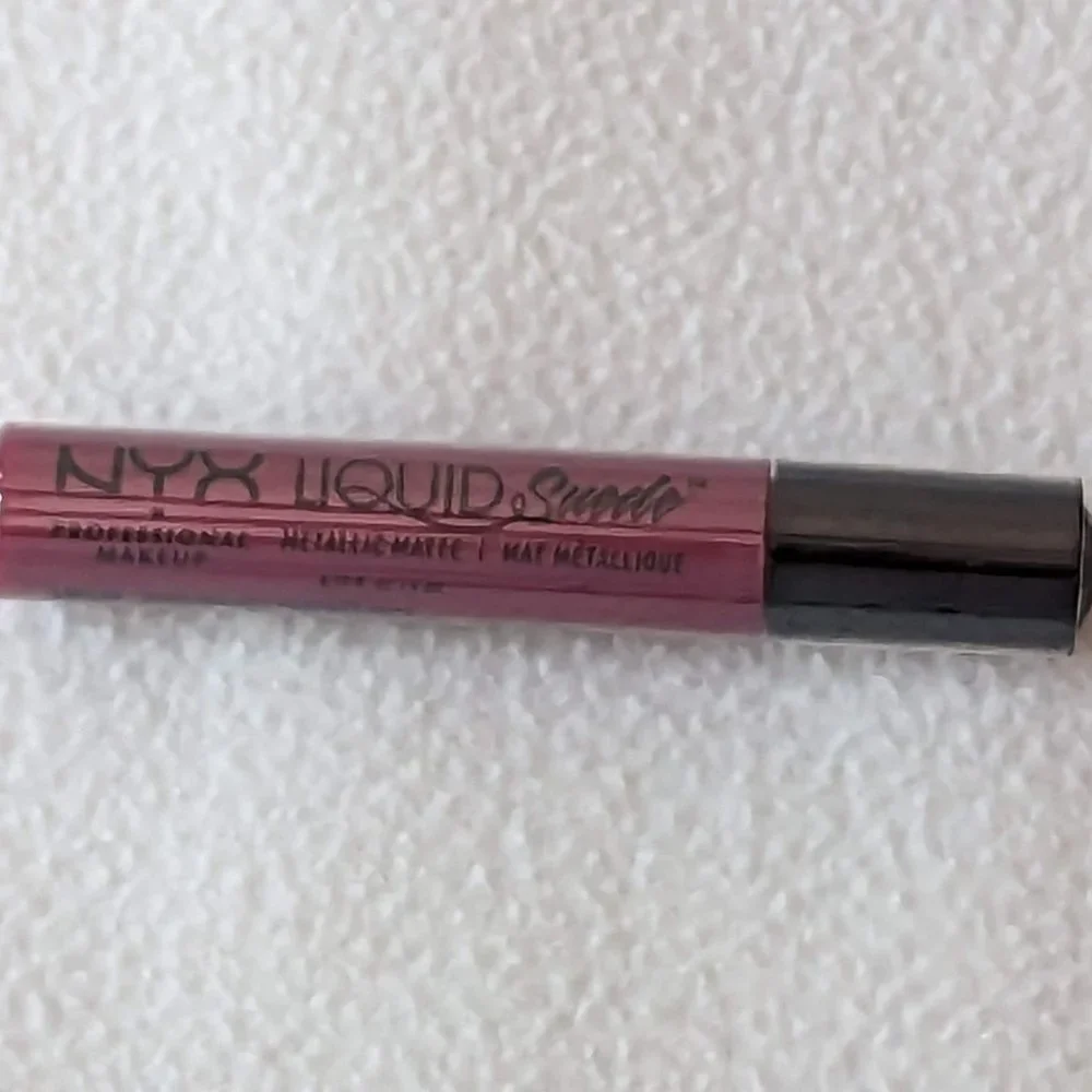 Pure Society (Deep Violet With Blue Pearl) Liquid Suede Metallic Matte Lipstick - Picture 4 of 14